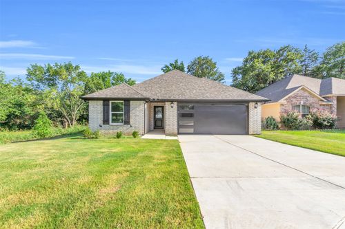 1130 Amsden Cir, Denison, TX, 75020 | Card Image