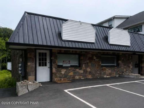 1104 Route 390, Cresco, PA, 18326-7906 | Card Image