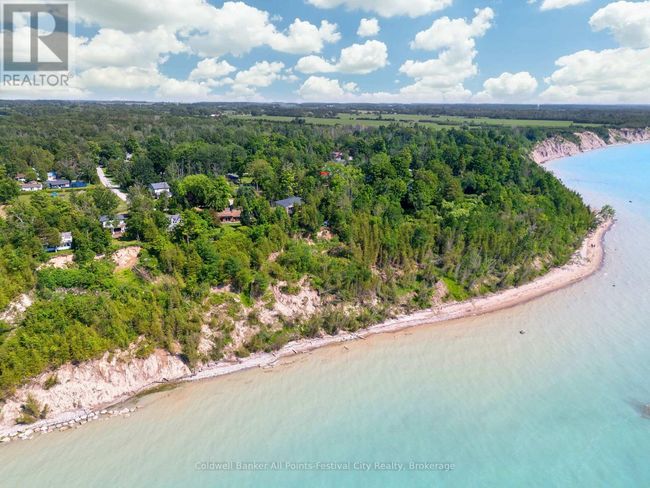7 Andrew Cres, House other with 2 bedrooms, 1 bathrooms and 6 parking in Goderich ON | Image 40