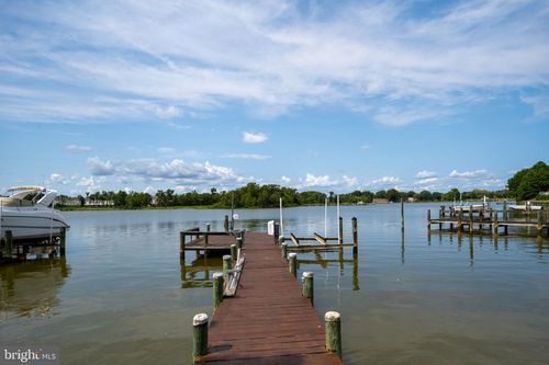 21 Waterview Pt, COLONIAL BEACH, VA, 22443-4028 | Card Image