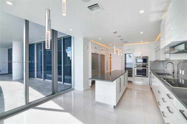 1606 - 5959 Collins Ave, Condo with 4 bedrooms, 5 bathrooms and null parking in Miami Beach FL | Image 11