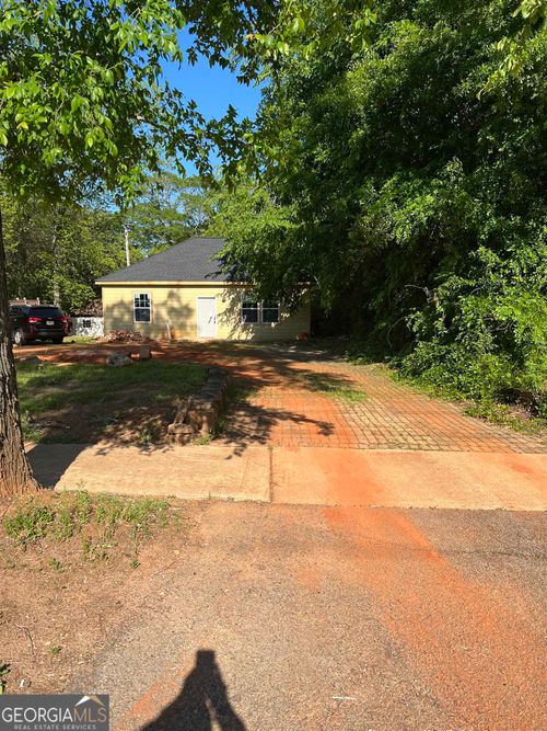 908 Emory St, Oxford, GA, 30054-2103 | Card Image