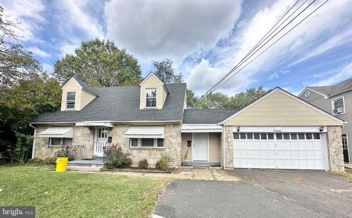 1-2406 Nottingham Way, Hamilton, NJ, 08619-4102 | Card Image