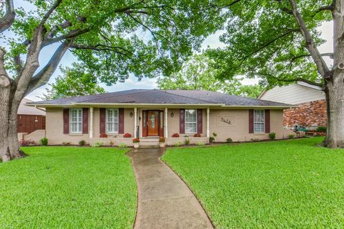 9628 Heatherdale Dr, Dallas, TX, 75243-6160 | Card Image