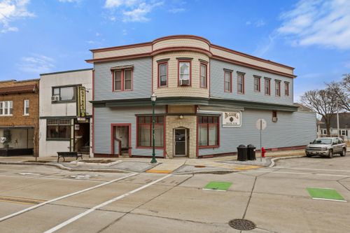 6237 W National Ave, WEST ALLIS, WI, 53214-5049 | Card Image