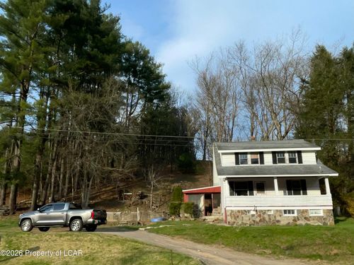 1091 Main Rd, Hunlock Creek, PA, 18621-3606 | Card Image