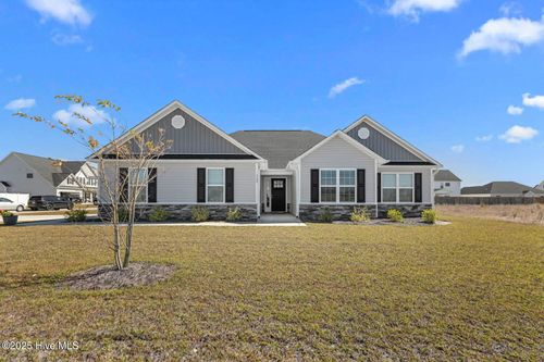562 Appalachian Trl N, Jacksonville, NC, 28546-0194 | Card Image