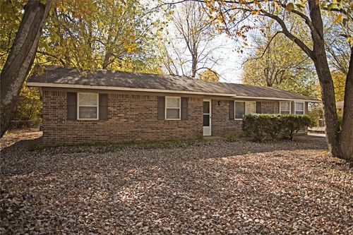 311 Willow Ave, Farmington, AR, 72730-2609 | Card Image