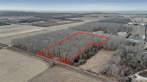 15690 County Road 48, Cutchogue, NY, 11935-1012 | Card Image