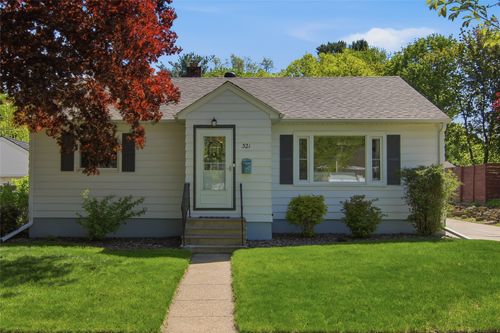 321 Margaret St, Eau Claire, WI, 54701-4143 | Card Image