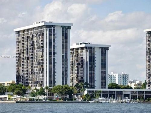 b1007-1901 Brickell Ave, Miami, FL, 33129-1724 | Card Image