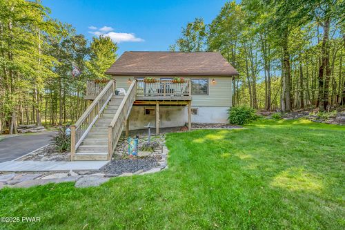 1019 Maplewood Dr, Newfoundland, PA, 18445-7756 | Card Image