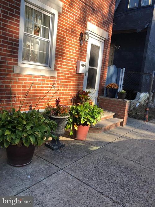 1445 E Montgomery Ave, PHILADELPHIA, PA, 19125-2731 | Card Image