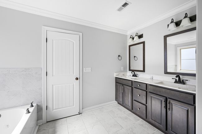 Primary bath | Image 50
