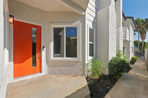974 Sapphire Street, San Diego, CA, 92109 | Card Image