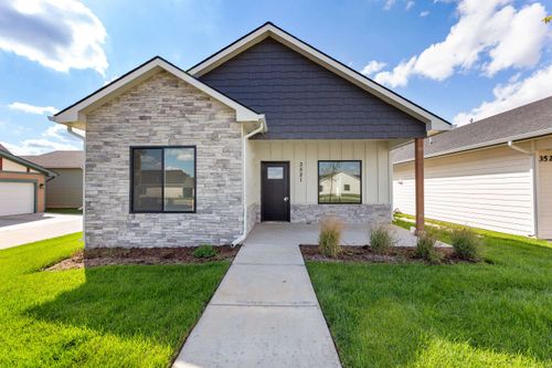 3521 N Azalea St, Wichita, KS, 67205 | Card Image