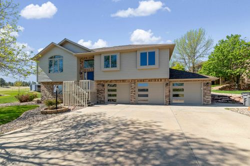 5365 Scrub Oak Cir, Rapid City, SD, 57702-9517 | Card Image