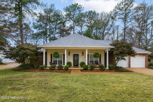 312 Hillchase Dr, Madison, MS, 39110-8841 | Card Image
