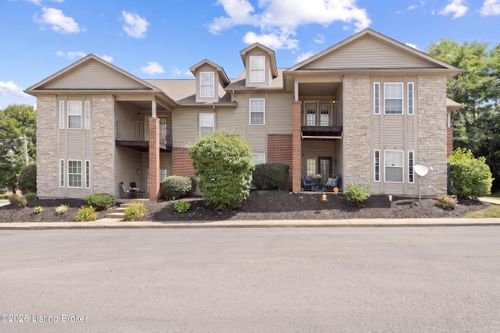 203-7300 Saint Andrews Woods Cir, Louisville, KY, 40214-4535 | Card Image