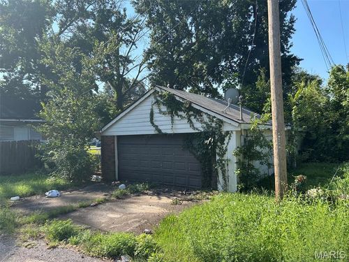 11823 Larimore Rd, Saint Louis, MO, 63138-3066 | Card Image