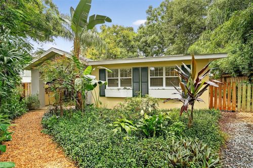 617 Robie Ave, MOUNT DORA, FL, 32757-6200 | Card Image