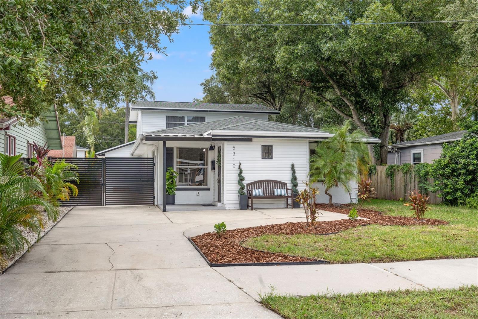 10th St, Saint Petersburg, FL 33703