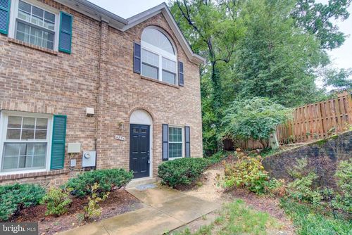 4856 10th St S, ARLINGTON, VA, 22204-3287 | Card Image