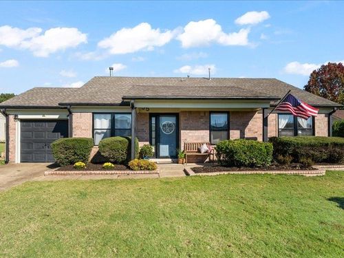 55 Maple Run Dr, Oakland, TN, 38060-4181 | Card Image