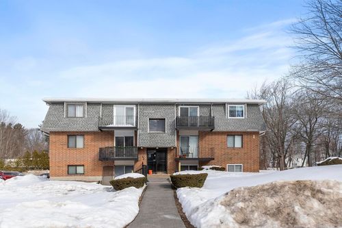 apt-3-8-176 Maple Ave, Rutland, MA, 01543-1331 | Card Image