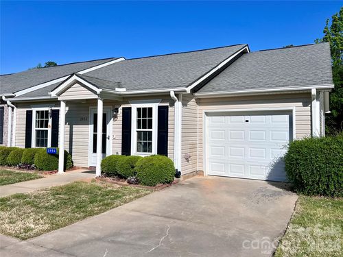 2956 Trimble Cir Nw, Concord, NC, 28027-0700 | Card Image