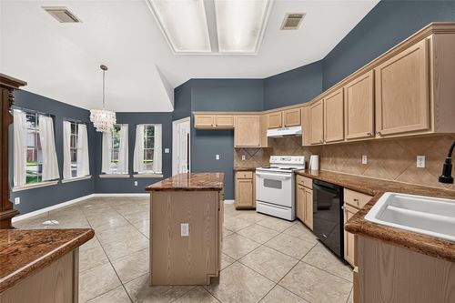 12007 Viola Ct, Pinehurst, TX, 77362-4007 | Card Image