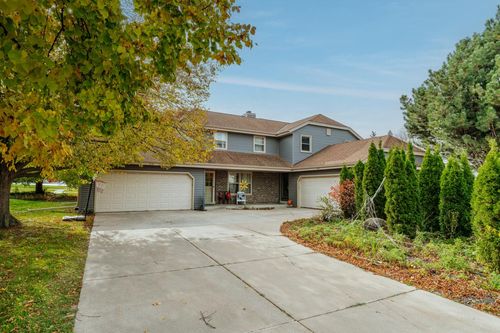 b-1729 Stardust Drive, Waukesha, WI, 53186 | Card Image