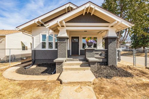 2218 S Cedar St, Sioux City, IA, 51106-3007 | Card Image