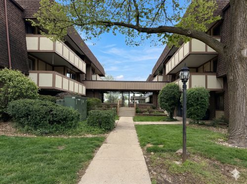 205c-435 Cavalier Ct, West Dundee, IL, 60118-2144 | Card Image