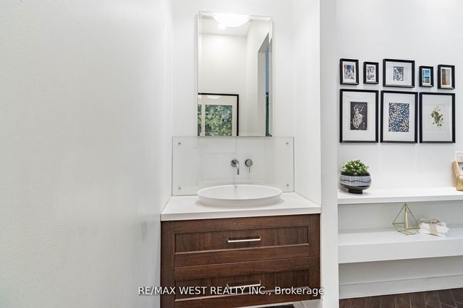 821 - 155 Dalhousie St, Condo with 2 bedrooms, 2 bathrooms and null parking in Toronto ON | Image 31