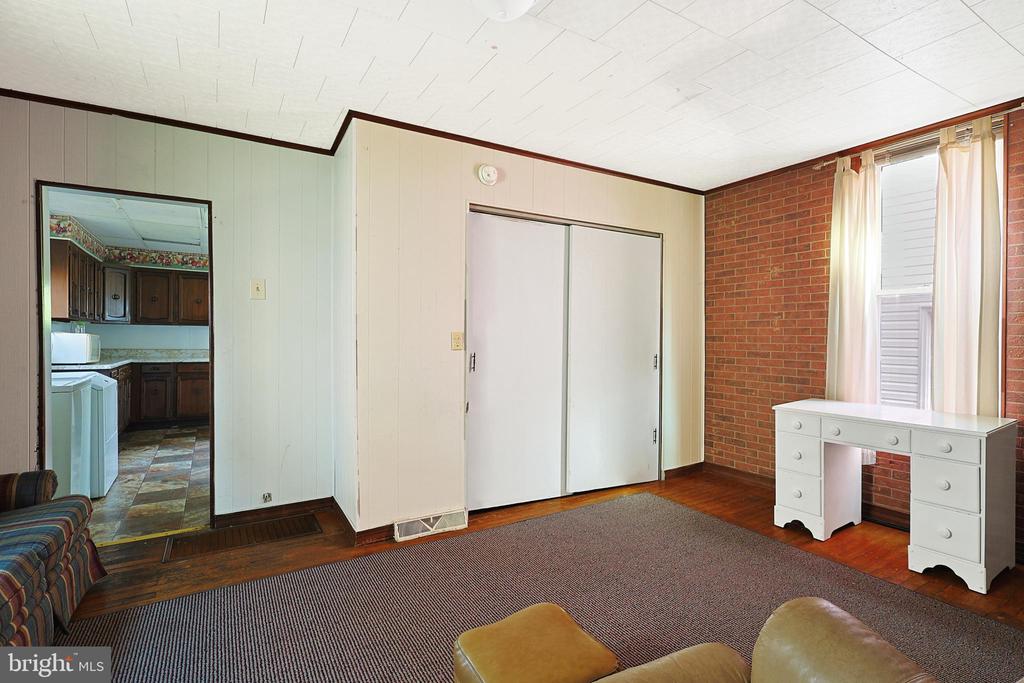 Residential in FROSTBURG 4
