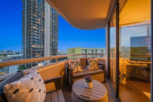 909-3525 Sage Rd, Houston, TX, 77056-7023 | Card Image