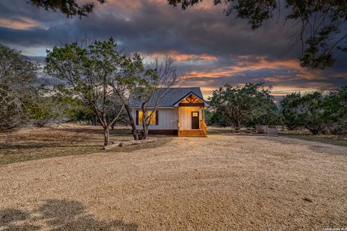 60 Loop Rd, Uvalde, TX, 78801 | Card Image