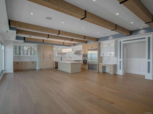 Living Room | Image 28