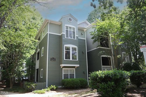apt-201-1211 Westview Ln, Raleigh, NC, 27605-3228 | Card Image