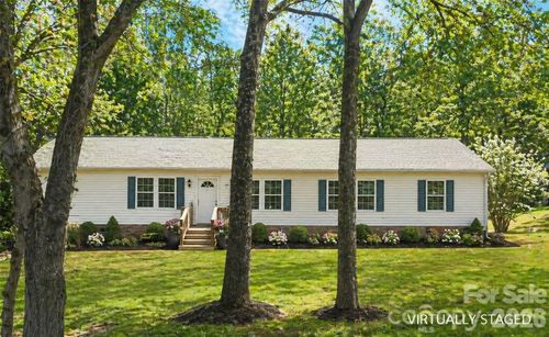 3634 Hillview Dr Ne, Conover, NC, 28613-9082 | Card Image