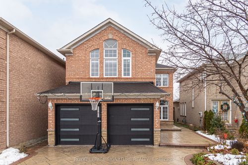 7482 Black Walnut Trail, Mississauga, ON, L5N8B1 | Card Image