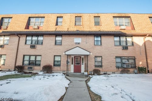 12-12 N End Dr, Secaucus, NJ, 07094-4044 | Card Image