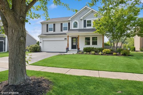 28800 Pilgrims Pass, Lakemoor, IL, 60051-8618 | Card Image
