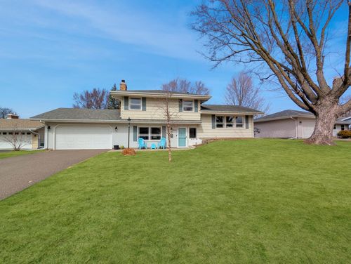 8500 34th Ave N, New Hope, MN, 55427-1833 | Card Image