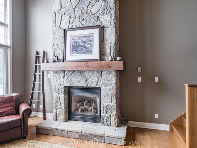 SANDFIELD-5-W10 - 3876 Muskoka Rd Hwy 118 N/A W, Condo with 3 bedrooms, 4 bathrooms and null parking in Muskoka Lakes ON | Image 5