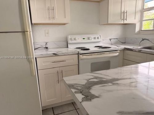 apt-6-123 N 61st Ave, Hollywood, FL, 33024-7973 | Card Image