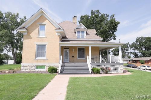 318 E Sainte Marie St, Perryville, MO, 63775-2033 | Card Image