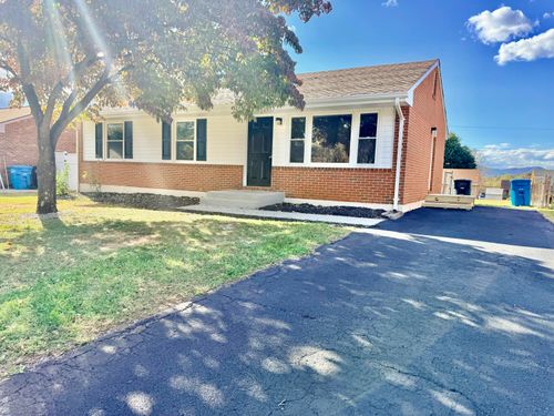 4720 Pennsylvania Ave Ne, Roanoke, VA, 24019-5631 | Card Image