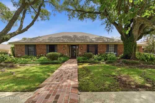 542 Robert Lee Circle, Lafayette, LA, 70506 | Card Image